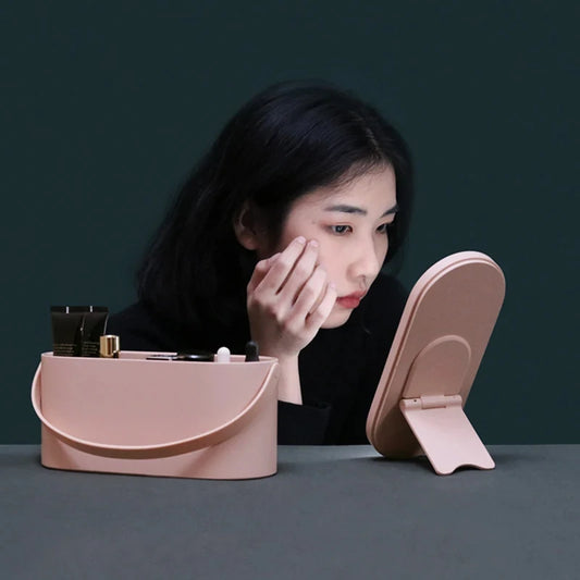 💡 Espejo de Maquillaje LED Portátil con Caja Cosmética – Diseño Plegable y Luz Ajustable ™